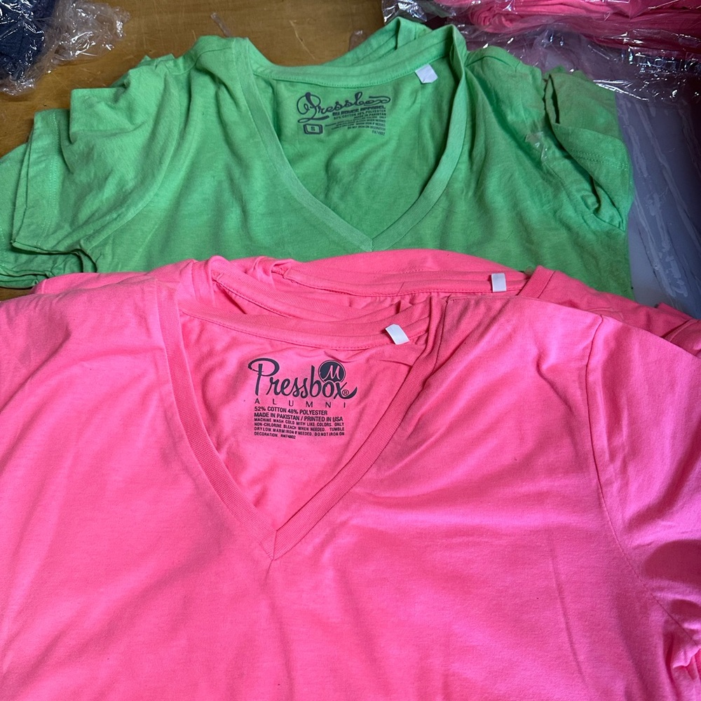 New JR’S V neck short sleeve T-shirts